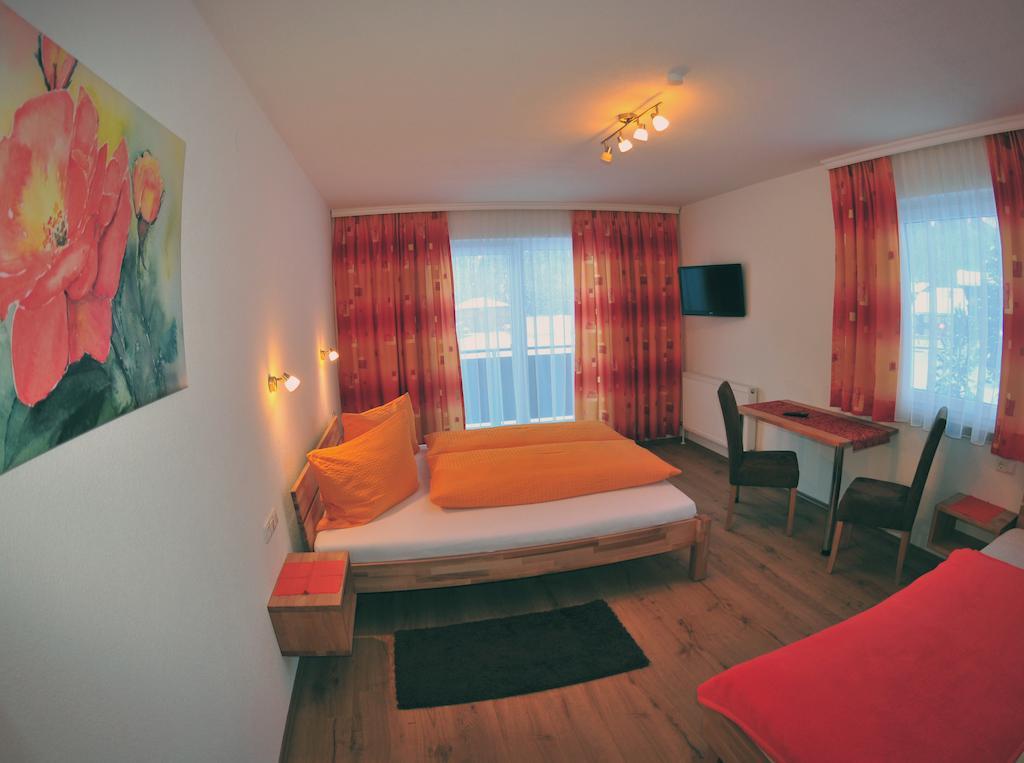 Hotel Haus Scheiber Sankt Jakob in Defereggen Pokoj fotografie